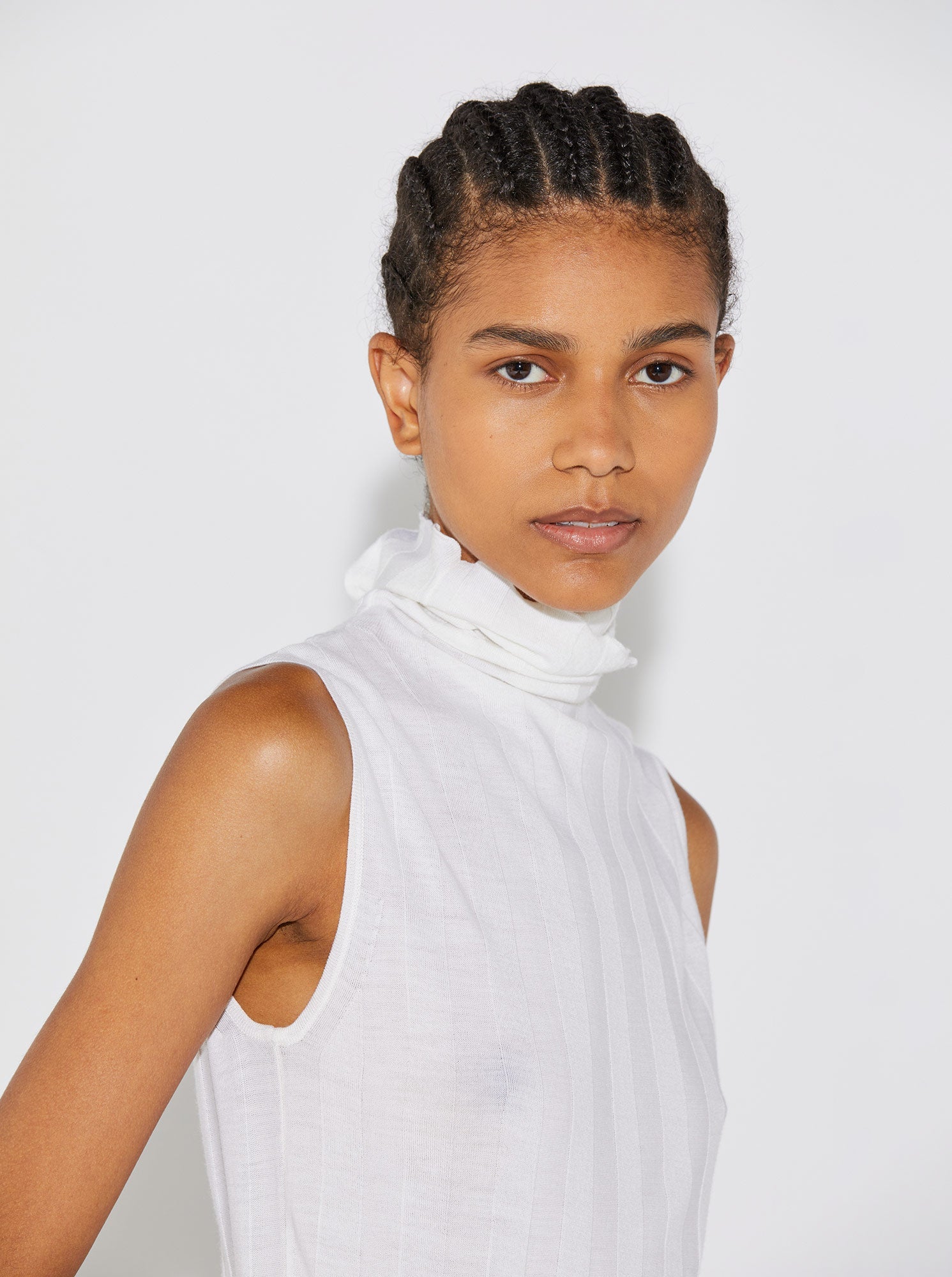 ROMY Sleeveless Turleneck in Ivory