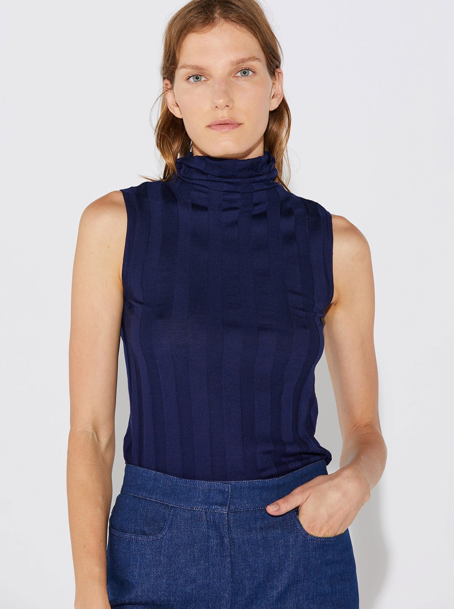 ROMY Sleeveless Turtleneck in Navy